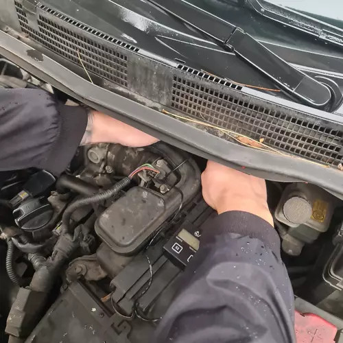 POČÍTADLO MOTOHODÍN ČASU PREVÁDZKY MOTORA MOTOCYKEL OTÁČKOMER KOSAČKA MOTOR