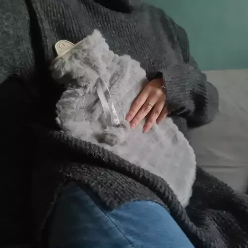 VEĽKÝ GUMOVÝ TERMOFOR V OBALE, PLYŠOVÝ OHRIEVAČ V SVETRI NA VODU XXL