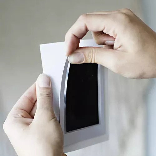 NEŠPINIVÝ ODTLAČOK DETSKEJ RÚČKY, SUVENÍR NA NARODENIE BÁBÄTKA, ATRAMENT