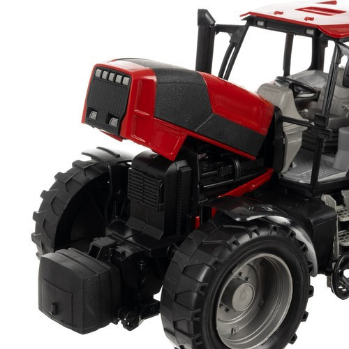 Poľnohospodársky traktor s prívesom