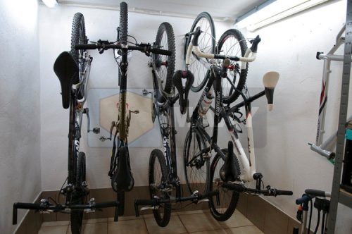 Držiak na bicykel, nástenný držiak bicykla
